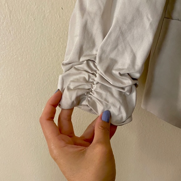 Express Ruched Cream Blazer - Picture 5 of 5